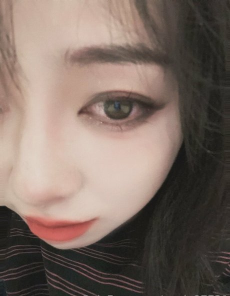 annie97721 アダルトスター 写真