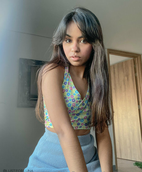 セクシーなドレスOnlyFans xxx 画像