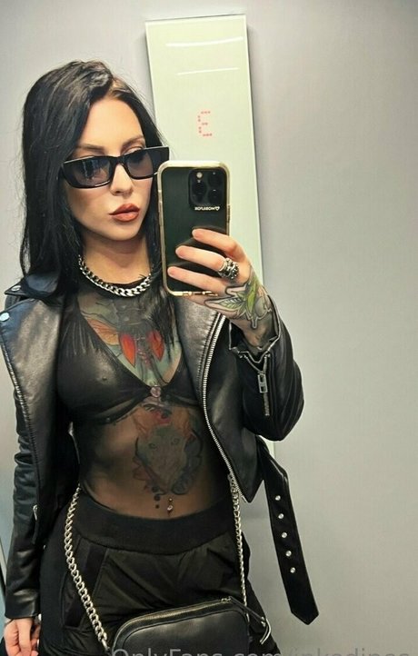 inkedines 無料モデル 写真