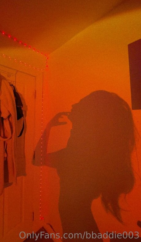 bbaddie003 エロティック女優 写真