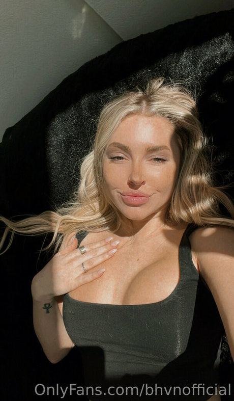 bhvnofficial 無料女優 写真