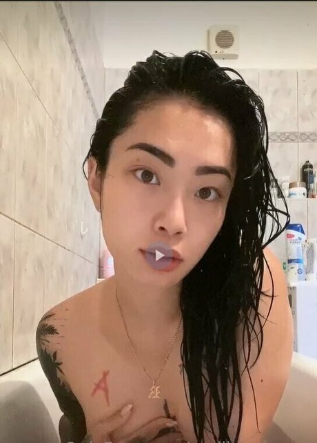 ポルノスターオンリーファンズ トップ ギャラリー