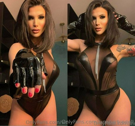 lunabarbiedoll 高品質のポルノスター 写真