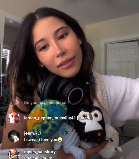 Charisma Kain エロティック女優 写真