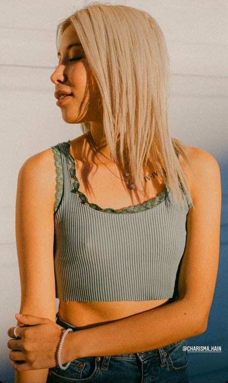 巨乳のオンリーファンズ えろた 画像