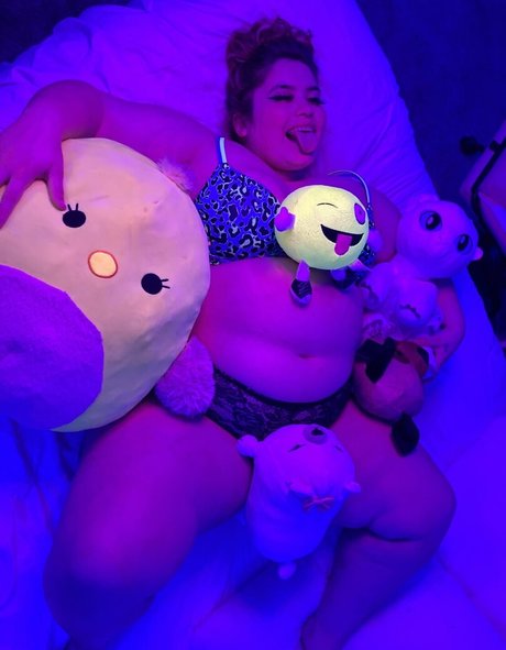 曲線美の女の子オンリーファンズ 無料セクシー 画像