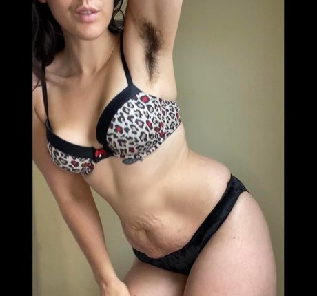 50歳以上のオンリーファンズ アートxxx 画像