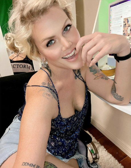 biancatusher ポルノモデル 画像