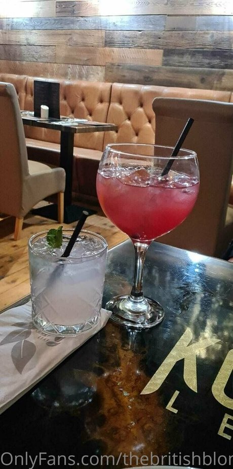 yourlucyloo モデル 写真