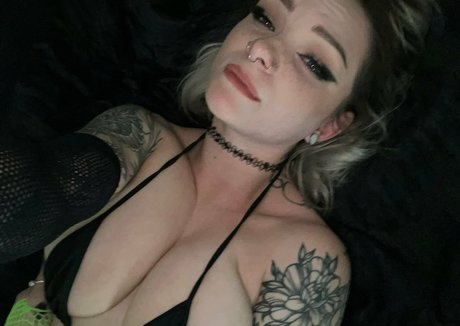 demon fatale ポルノスター パーフェクト 写真