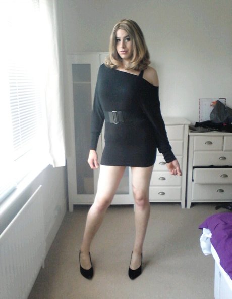 ラテン系ティーンオンリーファンズ トップ 写真