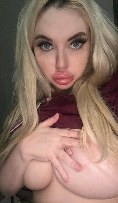 Xohoneybabyxo 裸のポルノスター 画像