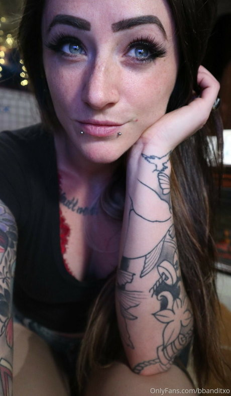 JOIティーンオンリーファンズ 無料xxx 画像