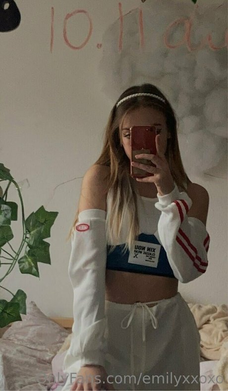 emilyxxoxo ポルノスター 素敵 写真