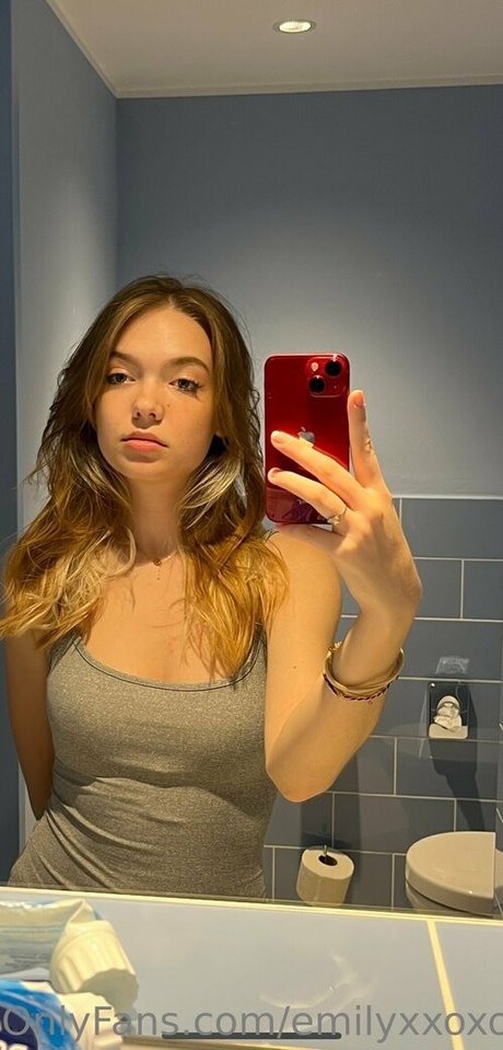 emilyxxoxo ポルノスター 独占 画像