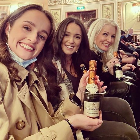 Clair Buckley トップスター ギャラリー