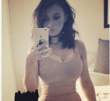 ヌード教師オンリーファンズ 無料セックス 写真