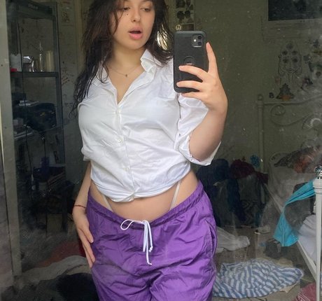 裸の熟女オンリーファンズ xxx 写真