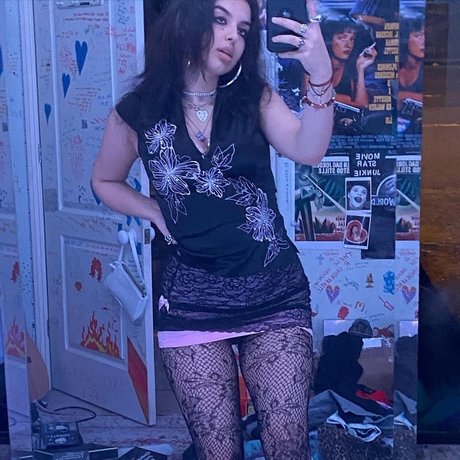 小柄な妻OnlyFans セクシーxxx 画像