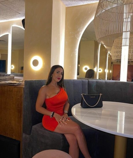 Sara Izquierdo HDポルノスター ギャラリー