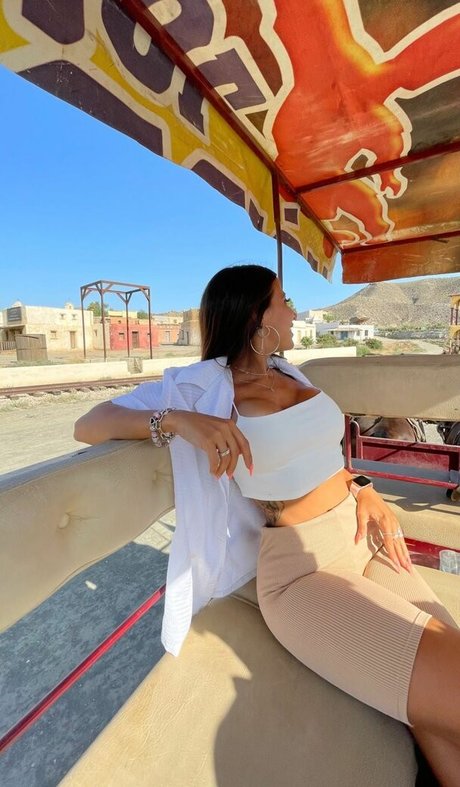 Sara Izquierdo 独占女優 アーカイブ