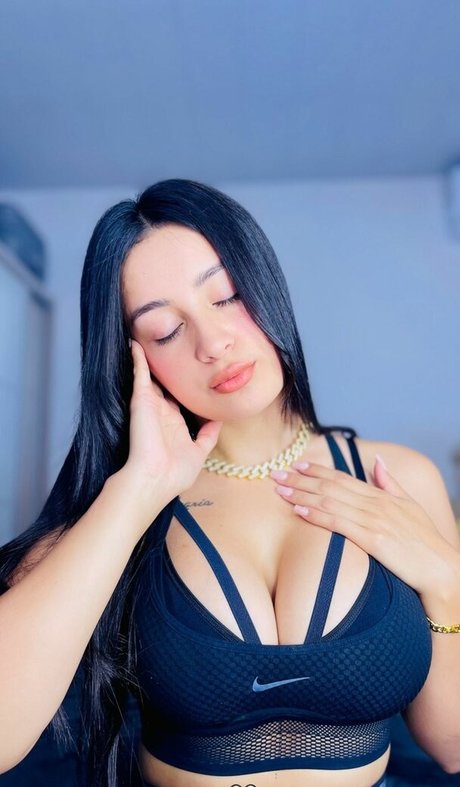 Seleneitor セクシーモデル 画像