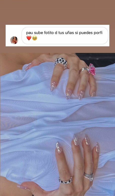 paulagonu ポルノスター エロティック 写真