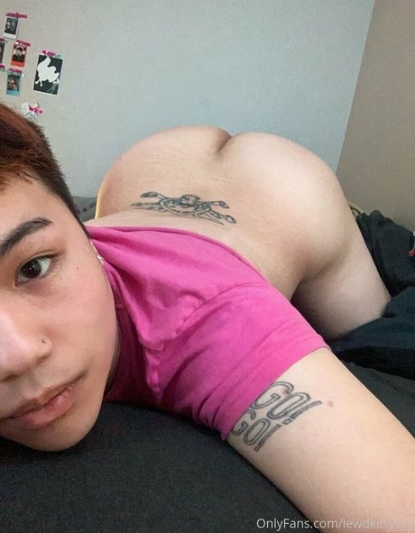 黒檀の猫オンリーファンズ ポルノ 写真