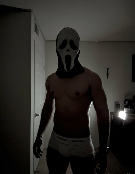 プリティオンリーファンズ セクシー裸 写真