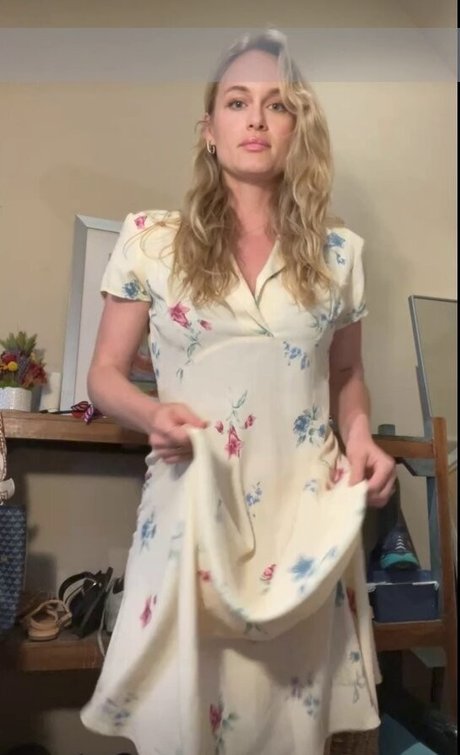 金髪レズビアンオンリーファンズ セクシー裸 写真