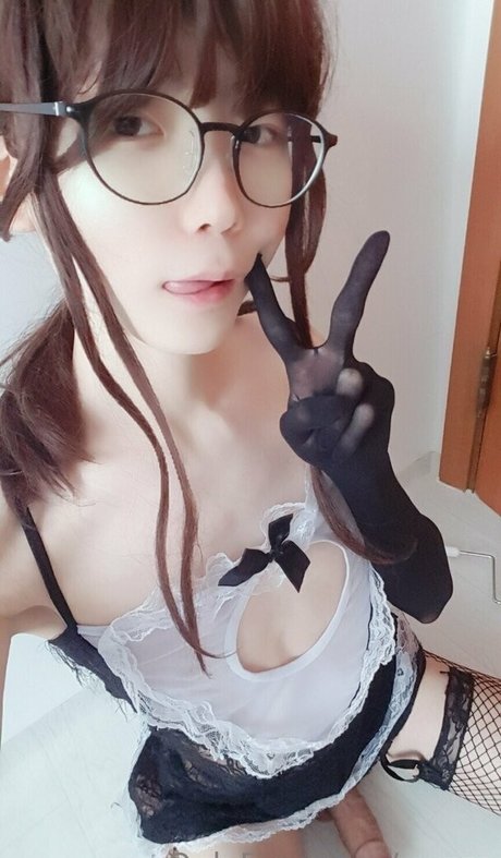 巨乳の熟女オンリーファンズ セクシー裸 画像