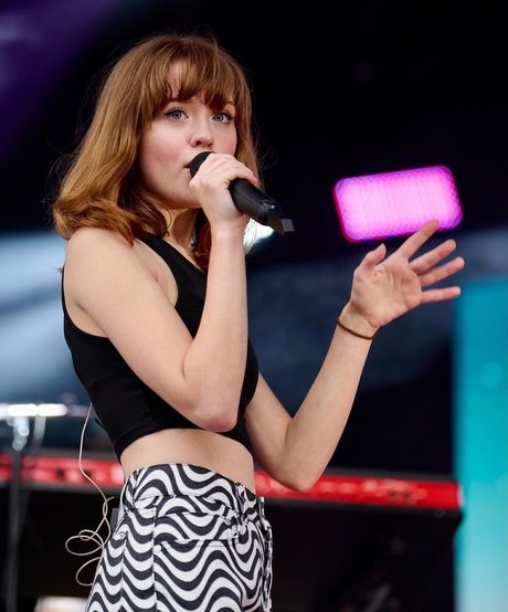 BBW パウグ オンリーファンズ えろた ギャラリー