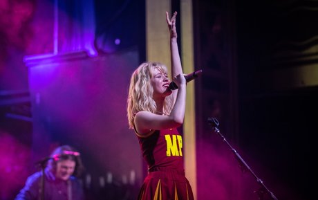 Maisie Peters モデル アーカイブ