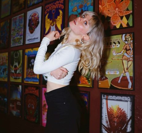 熟女 太め OnlyFans ホットヌード 画像