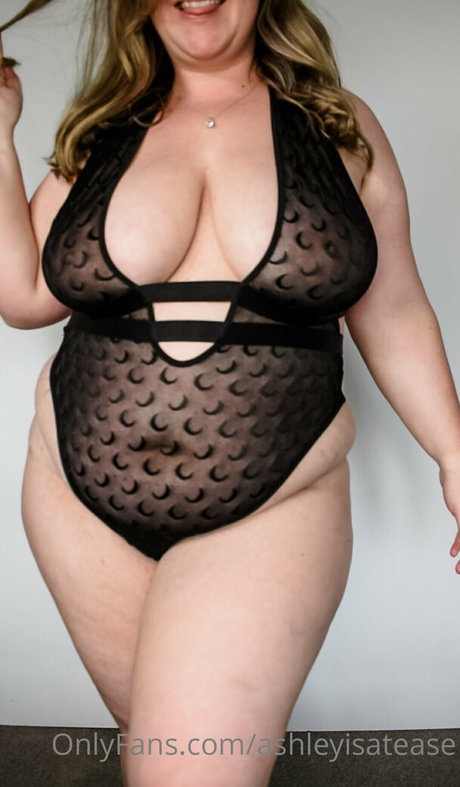 ashleytheteasefree 裸のモデル ギャラリー