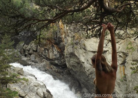 痩せた黒人ティーンのOnlyFans えろた 写真