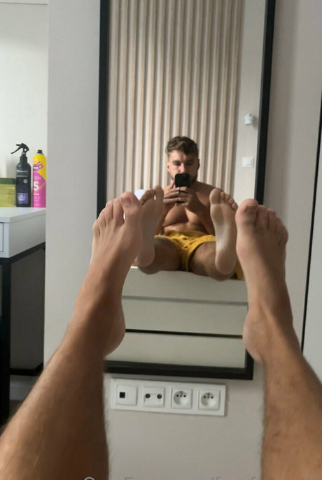 freefootgod ポルノ女優 写真