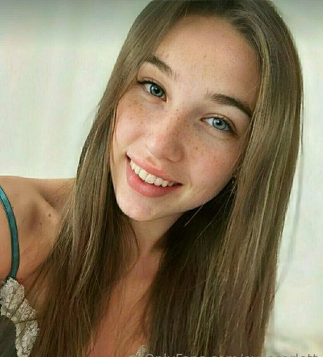 evilscarlett 独占ポルノスター 写真