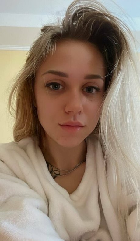 大学生カップルのオンリーファンズ 美しいヌード ギャラリー