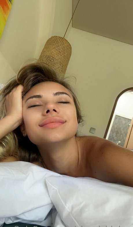 アジアンゴス オンリーファンズ 無料セクシー 画像