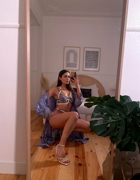 曲線美のラテン系オンリーファンズ HD ギャラリー