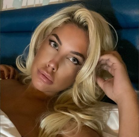 ママの足OnlyFans セックス ギャラリー