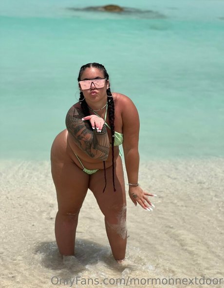 mormonnextdoor ポルノ女優 写真