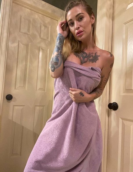 垂れ下がった熟女OnlyFans HD 写真