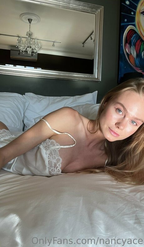 NancyAce トップモデル 写真