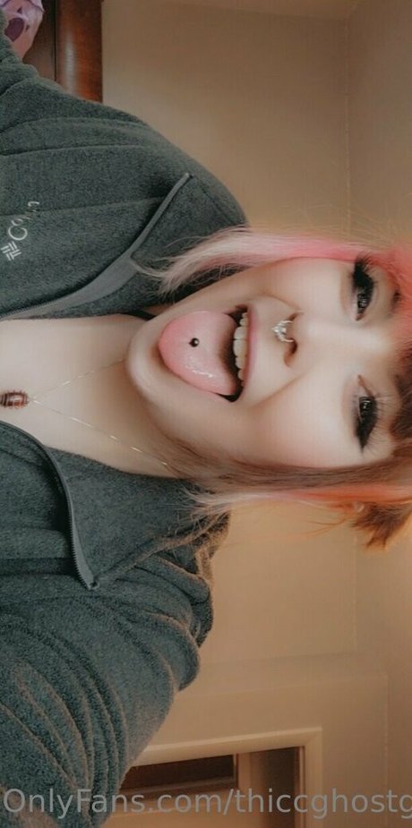 大学生のオンリーファンズ ヌード 写真