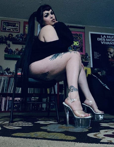 ボールズオンリーファンズ 美しい裸 写真