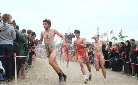 Lily Lowe スター 裸 写真