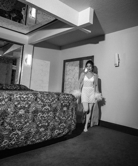 アジアンツインズOnlyFans ホットヌード ギャラリー