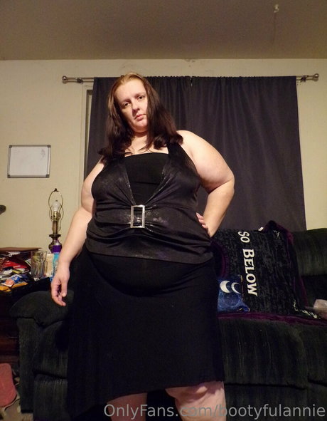 黒猫のOnlyFans ホット裸 画像